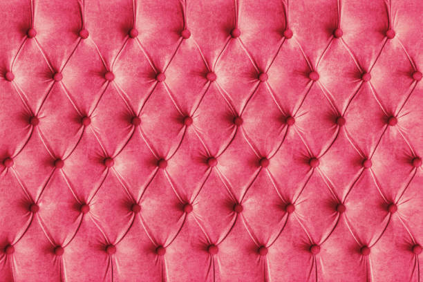 rosa capitone velours textildeko mit knöpfen - leather headboard stock-fotos und bilder
