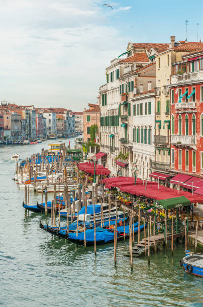 그랜드 커낼 베니스, 이탈리아 - venice italy gondola grand canal luxury 뉴스 사진 이미지