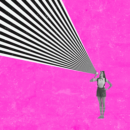 Gritando en megáfono. Collage de arte contemporáneo con megáfono y rayo óptico abstracto aislado sobre fondo de color. photo