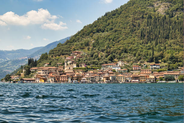 istock Peschiera Maraglio from Sulzano 1406720382