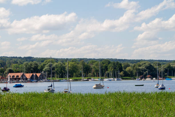 германия, бавария, озеро аммер, аммерзее, лодка - ammersee стоковые фото и изображения