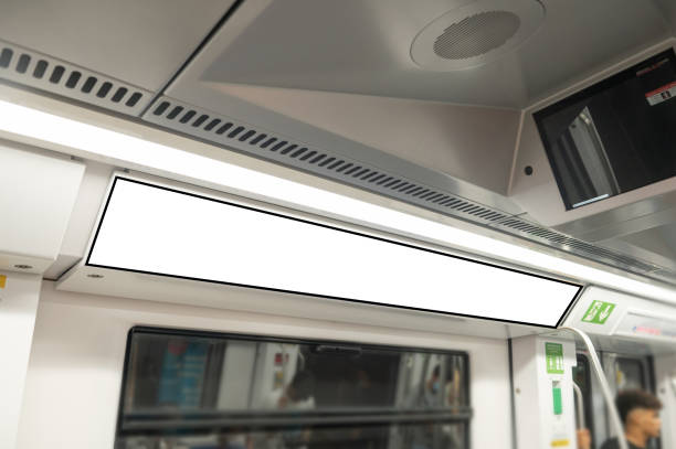 pannello pubblicitario vuoto all'interno di un treno della metropolitana - subway station billboard poster billboard posting foto e immagini stock