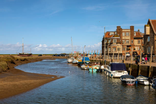 blakeney à north nofolk, royaume-uni - north norfolk photos et images de collection