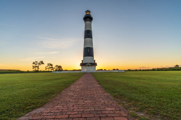istock Bodie Island Lighthouse Sunrise Landscape 1406971441
