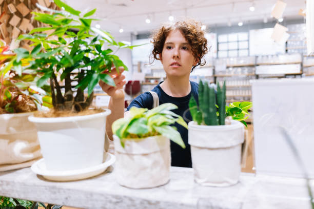 istock Woman Buying Houseplants 1406993476