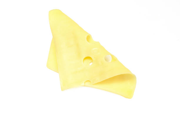 rebanada fina de queso mazdamer (maasdam) aislado sobre fondo blanco - yellow cheese thin portion fotografías e imágenes de stock