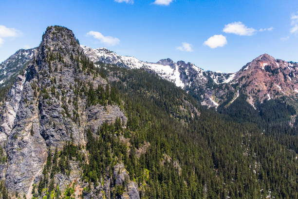 северные каскады, вашингтон, от pacific crest trail (pct) - north cascades national park awe beauty in nature cloud стоковые фото и изображения