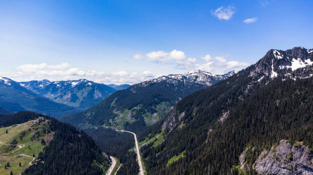 north cascades, washington, vom pacific crest trail (pct) - north cascades national park awe beauty in nature cloud stock-fotos und bilder