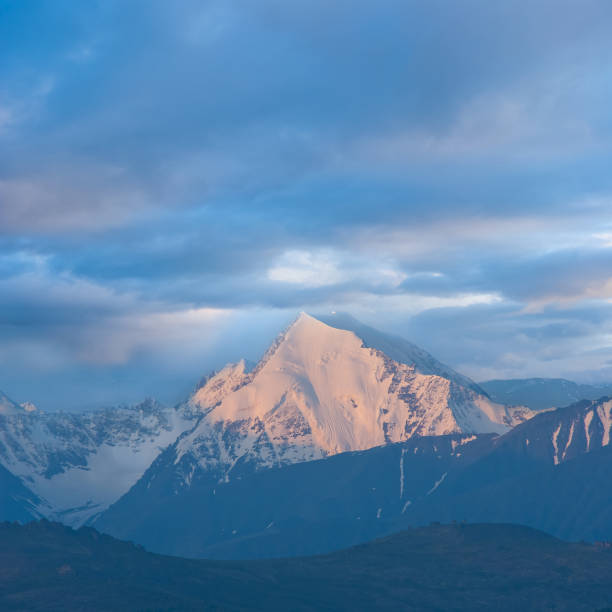 istock beluha mount at the early morning 1407049768