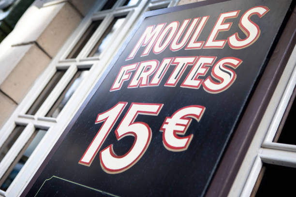 Sign in French translated as 'mussels and french fries'
