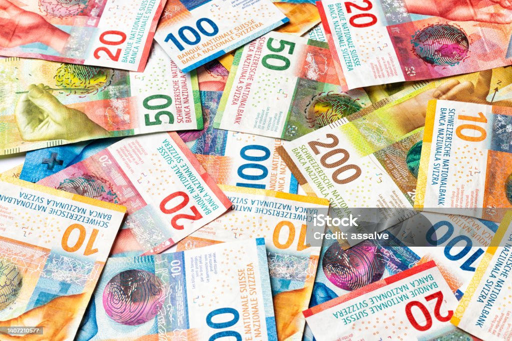 ธนบัตรฟรังก์สวิส สกุลเงิน Chf สวิตเซอร์แลนด์ ภาพสต็อก -  ดาวน์โหลดรูปภาพตอนนี้ - การลงทุน - การเงิน, สัญลักษณ์เงินฟรังก์,  ความแข็งแรง - มโนทัศน์ - Istock