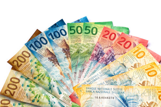 haufen schweizer franken banknoten währung schweiz - swiss currency switzerland currency paper currency stock-fotos und bilder