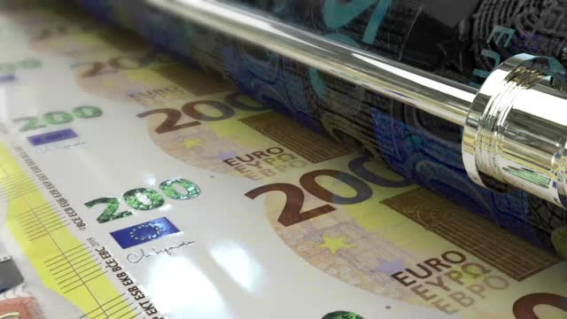 Printing two hundred (200) Euro banknotes 4K