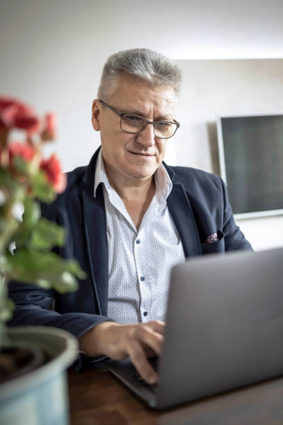 istock Adjusting to new ways of work 1407285604