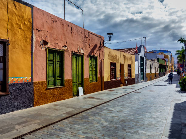 istock Meknes Street 1407303338