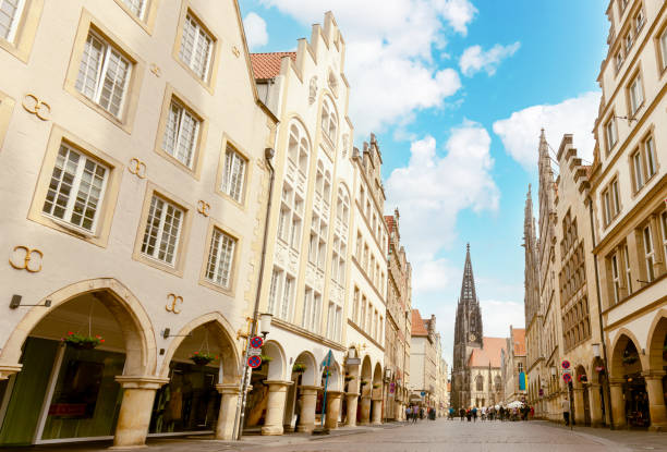 st. lamberti - römisch-katholische kirche. st. lamberti in münster. - north rhine westfalia fotos stock-fotos und bilder