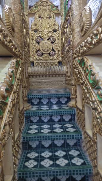 istock Throne with ornaments and ceramics tiles 1407325719