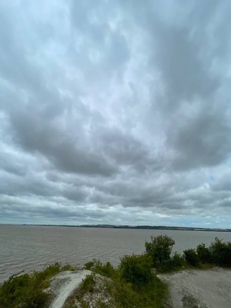 istock The Humber and a wonderful Cloudy Sky 1407368924
