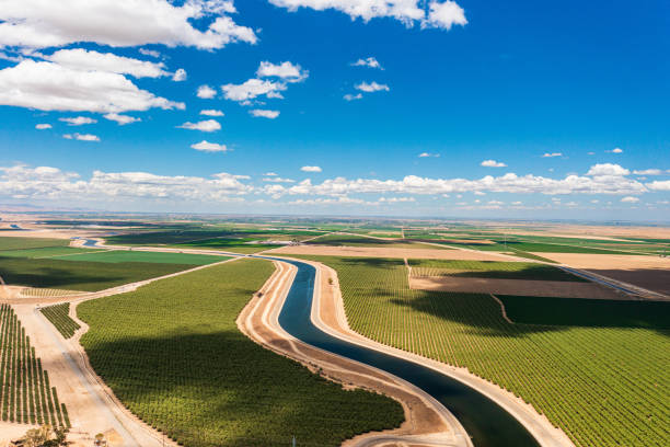 istock California Aqueduct in the Central Valley 1407375356