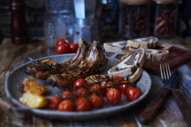 istock yummy roasted ribs and tomatoes 1407440884