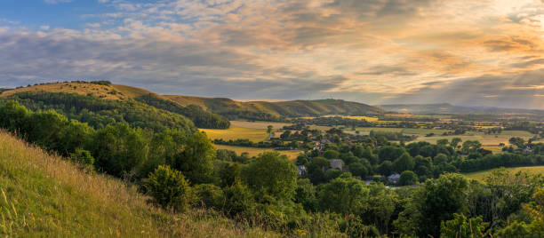 poynings south downs west sussex - non urban scene england rural scene hill range - fotografias e filmes do acervo