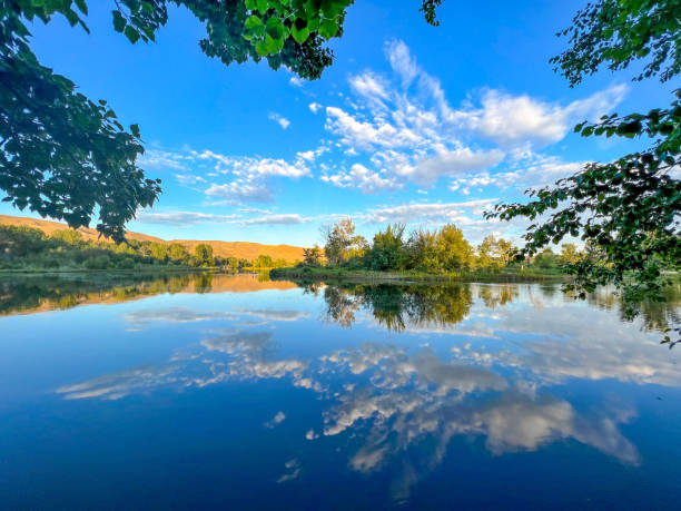 piscina barber sul fiume boise - boise river foto e immagini stock