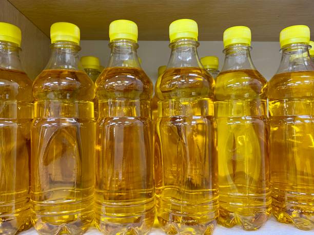 istock Sunflower seed oil 1407690375