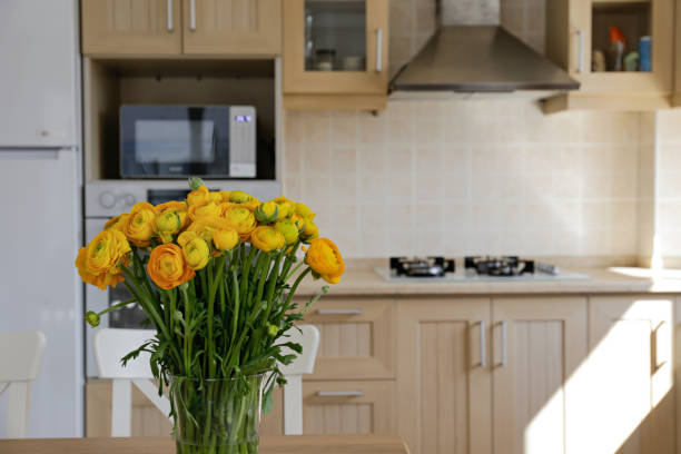 istock Flowers in the interior 1407697636