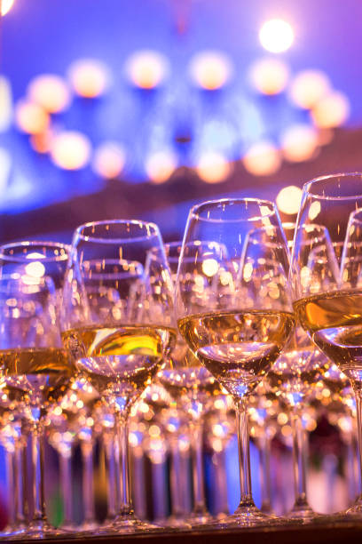 istock White wine in a nightclub 1407703751