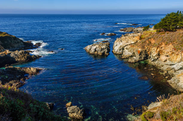 istock Big Sur Rocky Cove 1407735050