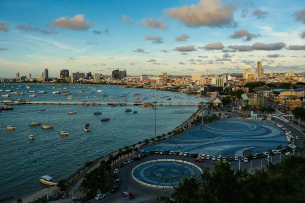 パタヤ市バリハイ桟橋の風景 - bali hai ストックフォトと画像