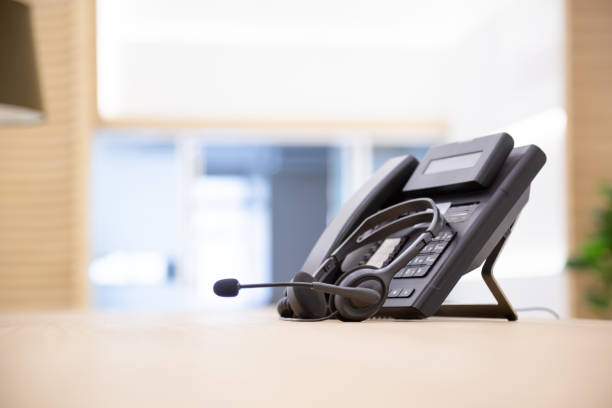 suporte à comunicação, call center e help desk de atendimento ao cliente.para conceito de call center - telemark skiing audio - fotografias e filmes do acervo