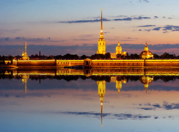 810+ Cathédrale Des Saints Pierre Et Paul Photos Photos, taleaux et