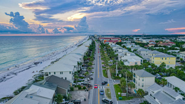 destin e miramar spiagge florida 2022 drone aerial gulf coast - sunrise broward county florida foto e immagini stock