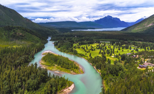 glacier national park, montana - montana mountain us glacier national park mountain range imagens e fotografias de stock