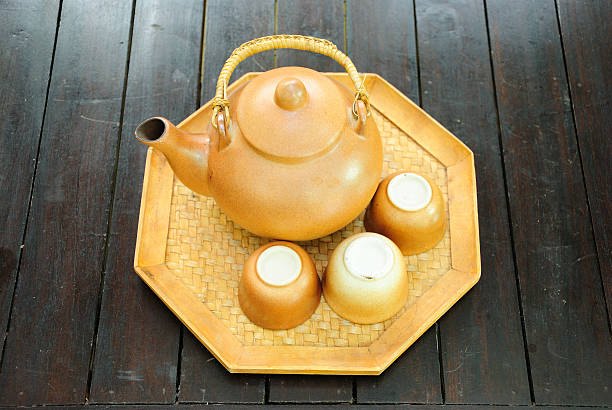 chino tradicional teapot juego. - tea chinese tea chinese script japan fotografías e imágenes de stock