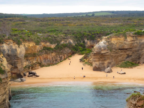 loch ard gorge - great ocean road - the loch ard gorge imagens e fotografias de stock