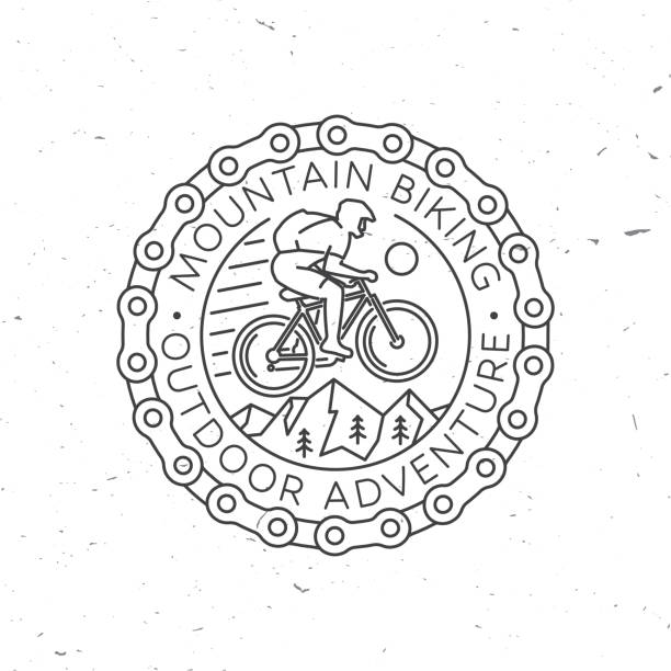 катание на горных велосипедах. векторная иллюстрация. кон�цепция рубашки или логотипа, принта, штампа или тройника. винтажная линия художес� - mountain biking silhouette cycling bicycle stock illustrations