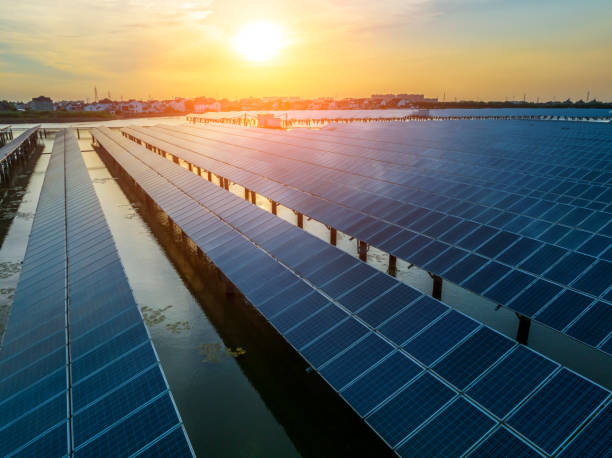 istock Solar power station at beautiful sunset 1408021825