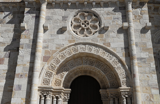The Church of San Juan Bautista is a Romanesque church that was constructed in the second half of the 12th century. It is also called San Juan de Puerta Nueva. The church is dedicated to St. John the Baptist.