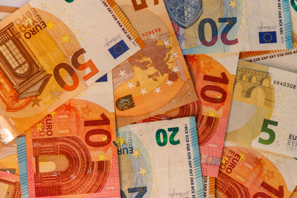 contesto delle diverse banconote in euro - 6726 foto e immagini stock