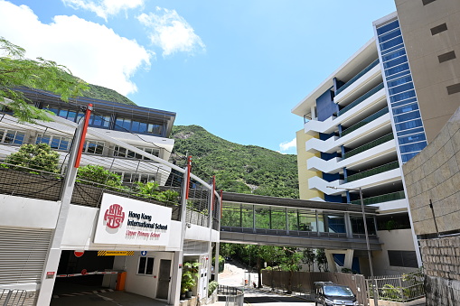 School building in Hong Kong - 07/11/2022 11:54:40 +0000 : Hong Kong International School Upper primary school in hong kong. This School is near Repulse Bay, hong kong island.