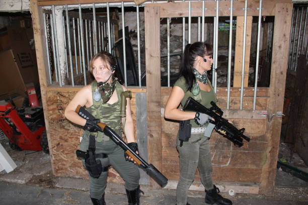 istock two female soldiers 1408172615