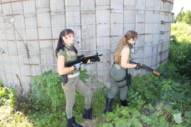 istock two female soldiers 1408172706