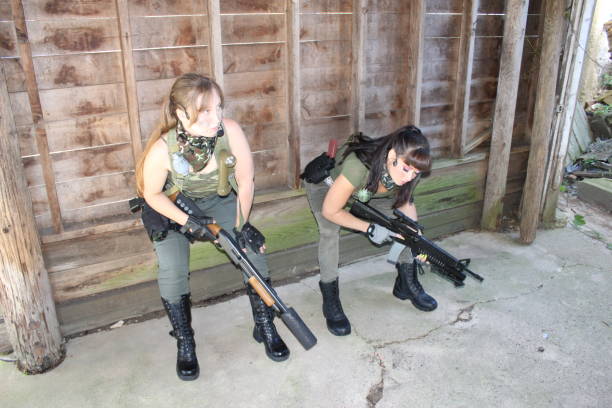 istock two female soldiers 1408172833