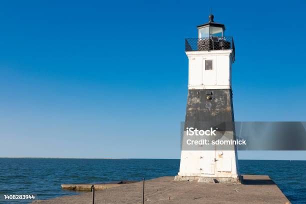 North Pier Light Erie Pennsylvania Stock Photo - Download Image Now - Lighthouse, Lake Erie, USA