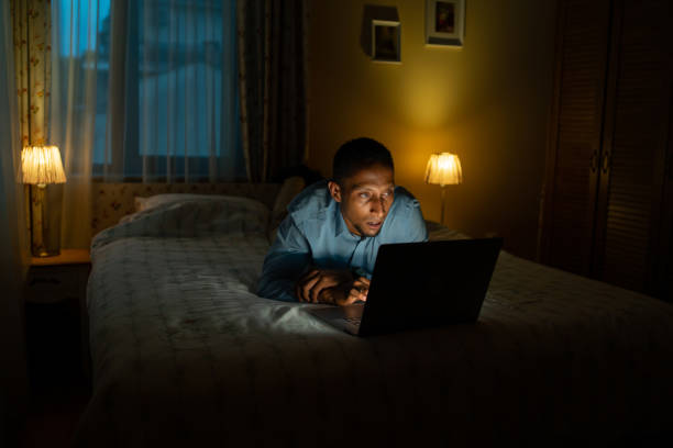 istock A trader working at home late into the night 1408291736