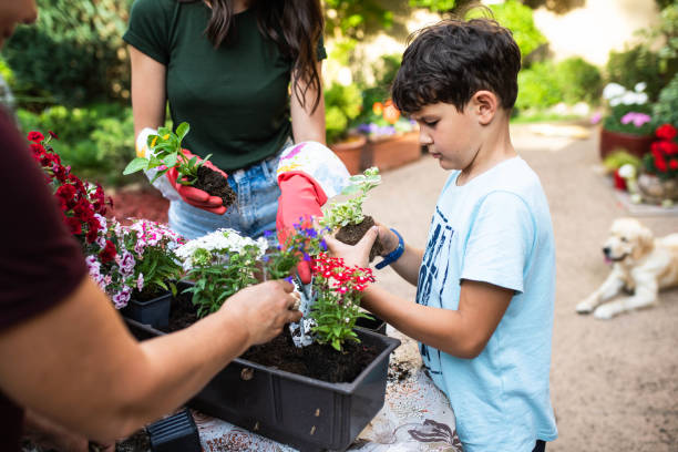istock Family gardening time 1408292732