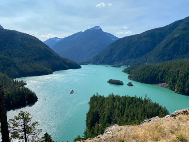 istock Turquoise Waters of North Cascades 1408308779
