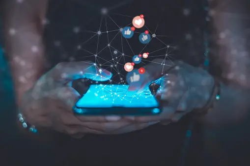 The Dual Nature of Social Media: Unveiling the Positive and Negative Impacts The Dual Nature of Social Media: Unveiling the Positive and Negative Impacts